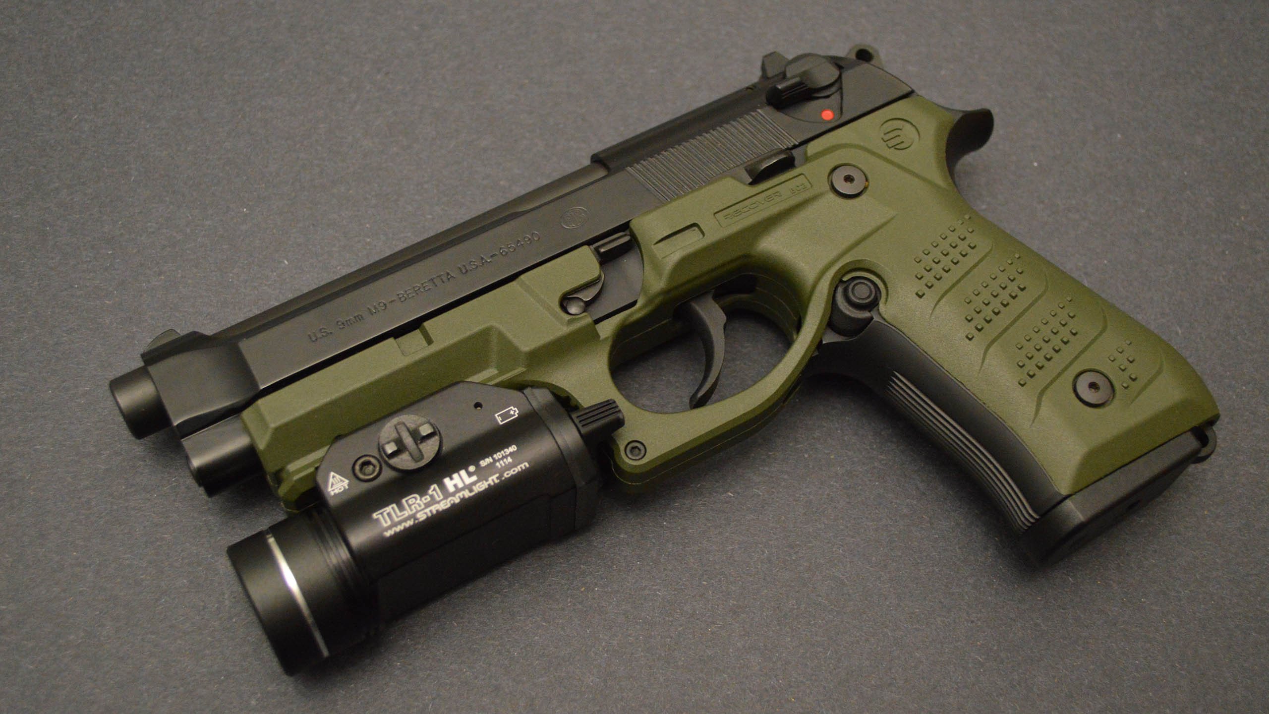 爱游戏app下载-多位球员迎来百场里程碑展现忠诚与坚守获得俱乐部表彰，各俱乐部球星